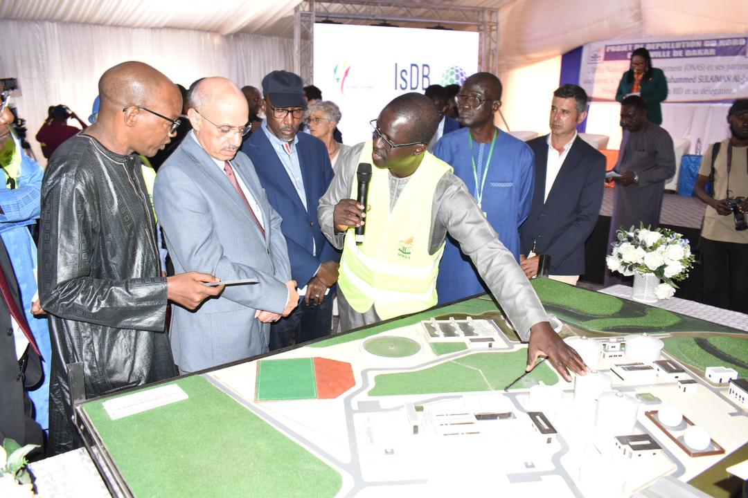 Photos / Visite de chantier de la station d’épuration de Cambérène : Le président de la Bid, Dr. Muhammad Sulaiman Al Jasser et le DG de l’ONAS, Mamadou Mamour Diallo