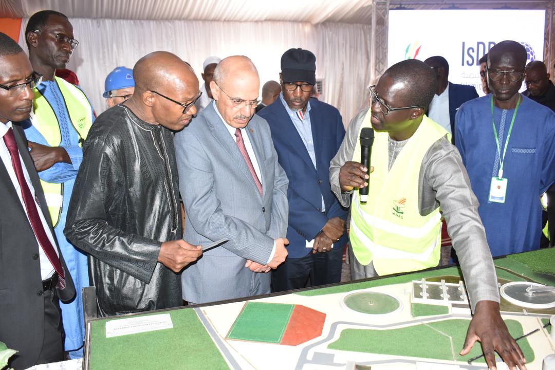 Photos / Visite de chantier de la station d’épuration de Cambérène : Le président de la Bid, Dr. Muhammad Sulaiman Al Jasser et le DG de l’ONAS, Mamadou Mamour Diallo