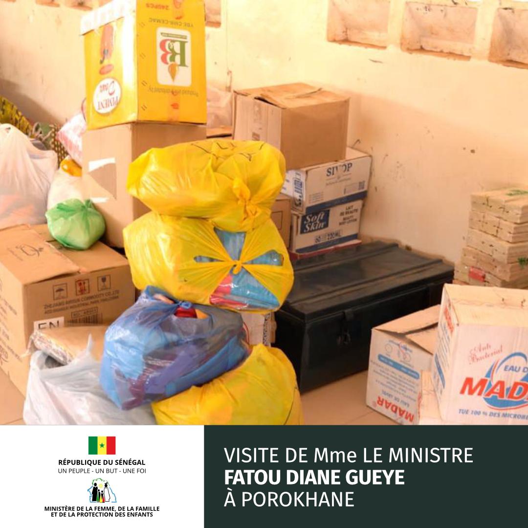 Magal de Prorokhane: Visite de Mme Fatou Diané Guèye, Ministre de la Femme au Daara Sokhna Mame Diarra Bousso (Photos) Magal de Prorokhane: Visite de Mme Fatou Diané Guèye, Ministre de la Femme au Daara Sokhna Mame Diarra Bousso (Photos)