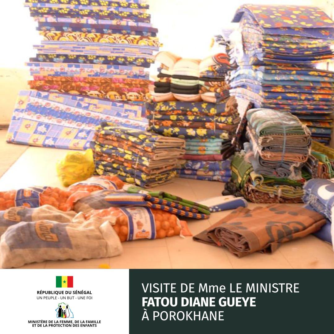 Magal de Prorokhane: Visite de Mme Fatou Diané Guèye, Ministre de la Femme au Daara Sokhna Mame Diarra Bousso (Photos) Magal de Prorokhane: Visite de Mme Fatou Diané Guèye, Ministre de la Femme au Daara Sokhna Mame Diarra Bousso (Photos)