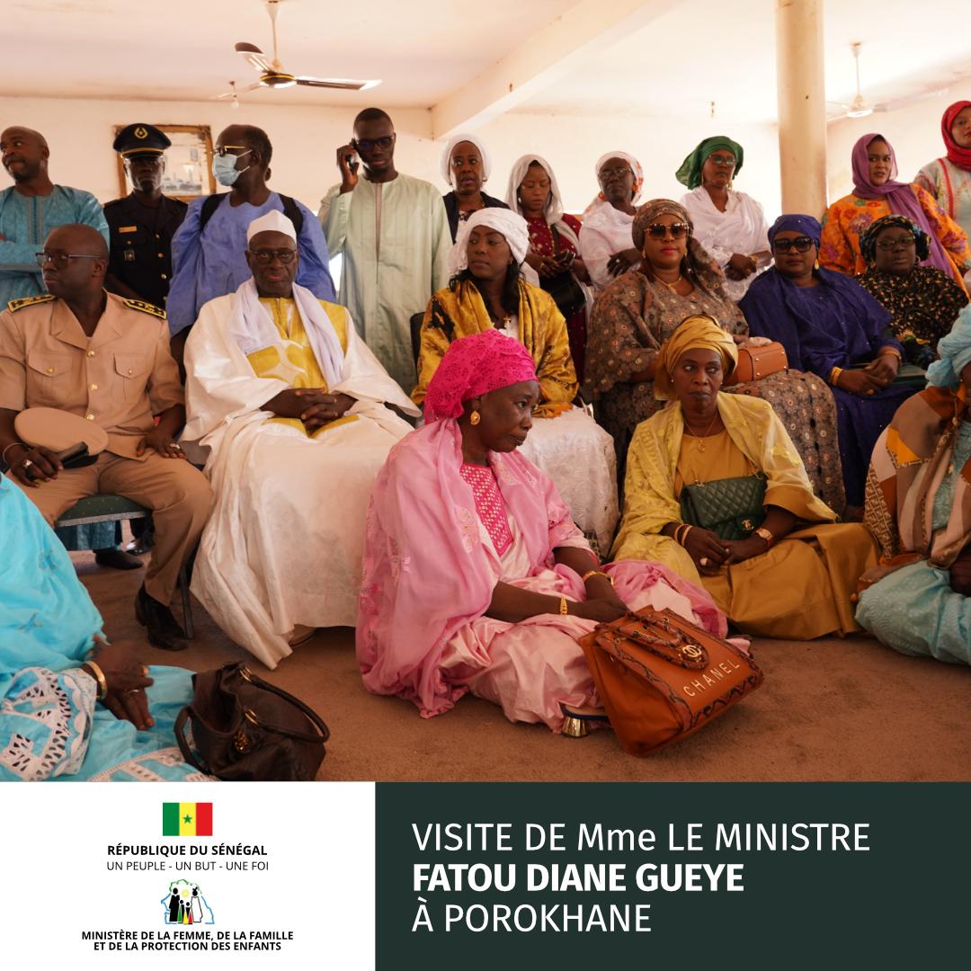 Magal de Prorokhane: Visite de Mme Fatou Diané Guèye, Ministre de la Femme au Daara Sokhna Mame Diarra Bousso (Photos)