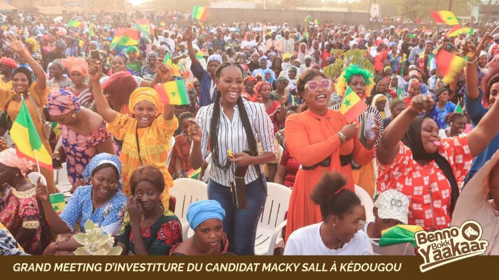 Photos - Mega meeting de la coalition BBY : Le Dg de Dakar Dem Dikk et Maire de Kédougou, Ousmane Sylla, bat le record de mobilisation