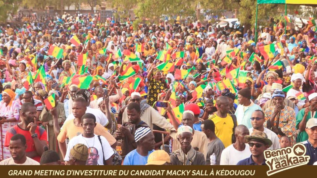 Photos - Mega meeting de la coalition BBY : Le Dg de Dakar Dem Dikk et Maire de Kédougou, Ousmane Sylla, bat le record de mobilisation