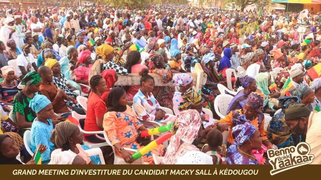 Photos - Mega meeting de la coalition BBY : Le Dg de Dakar Dem Dikk et Maire de Kédougou, Ousmane Sylla, bat le record de mobilisation