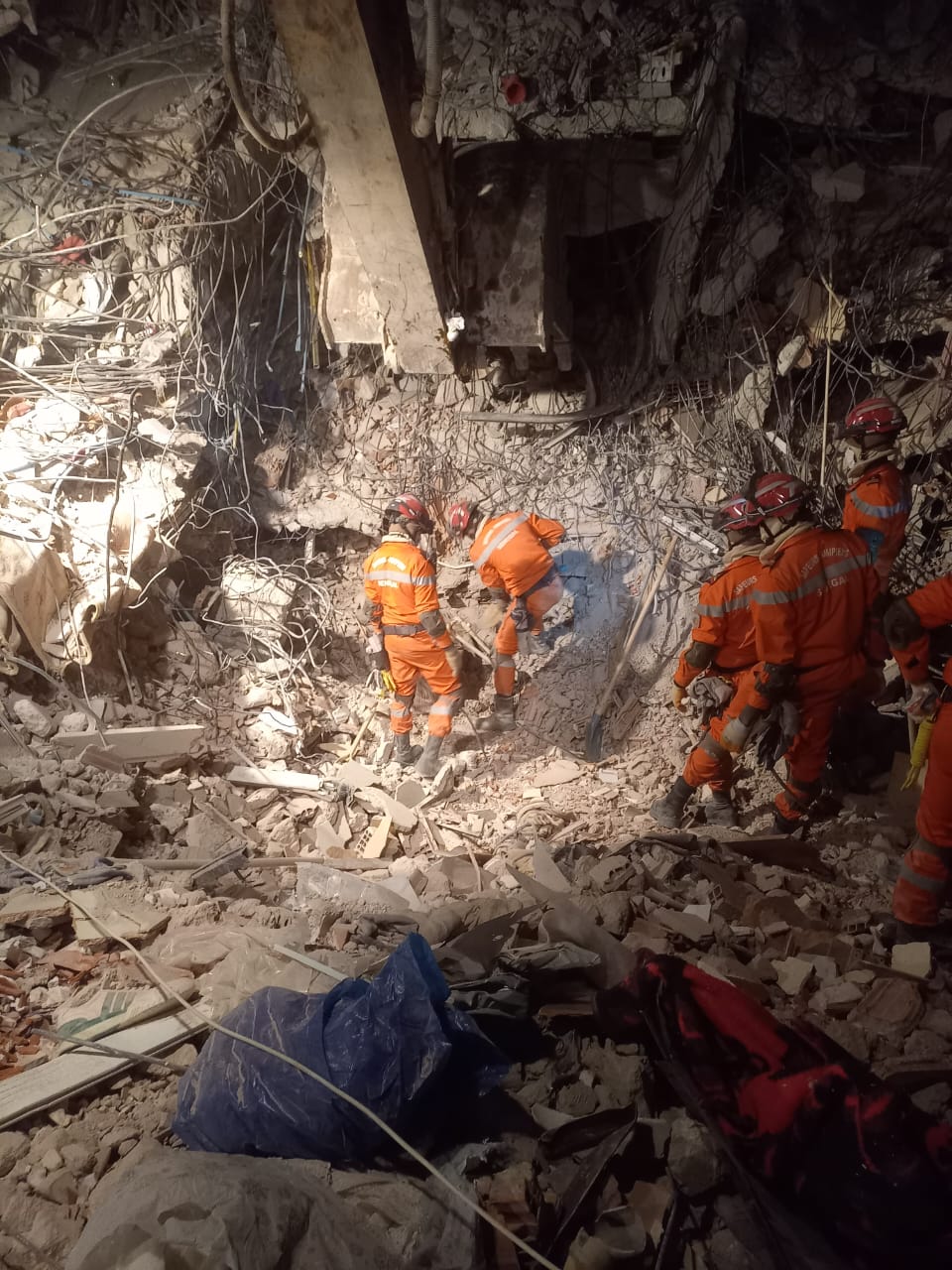 Turquie: Le Président Erdogan félicite les sapeurs-pompiers et remercie le Sénégal (Photos) Turquie: Le Président Erdogan félicite les sapeurs-pompiers et remercie le Sénégal (Photos)