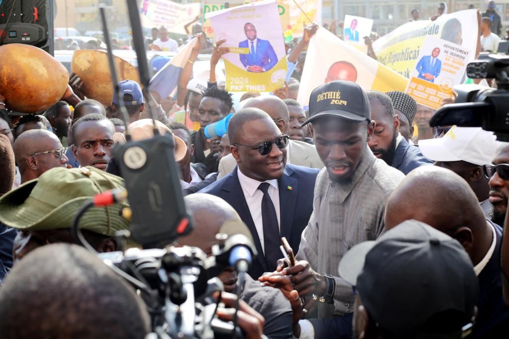 Photos: En image, la déclaration de candidature de Déthié Fall, Président du PRP Photos: En image, la déclaration de candidature de Déthié Fall, Président du PRP