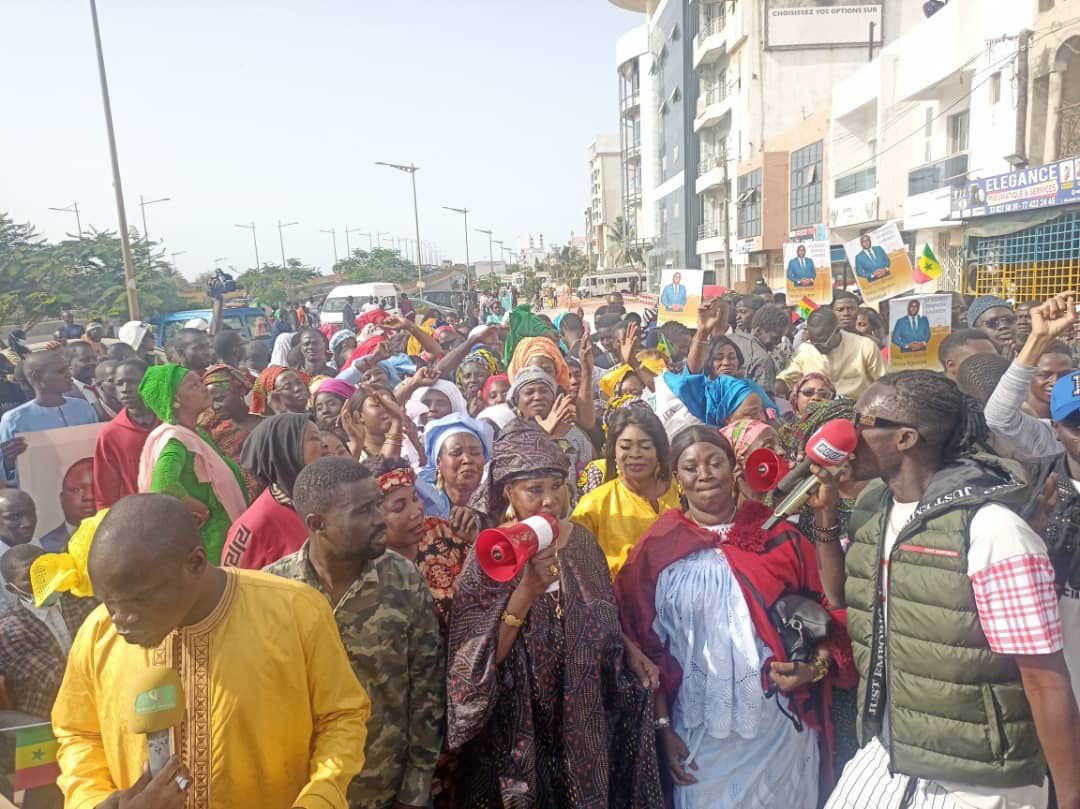 Photos: En image, la déclaration de candidature de Déthié Fall, Président du PRP Photos: En image, la déclaration de candidature de Déthié Fall, Président du PRP