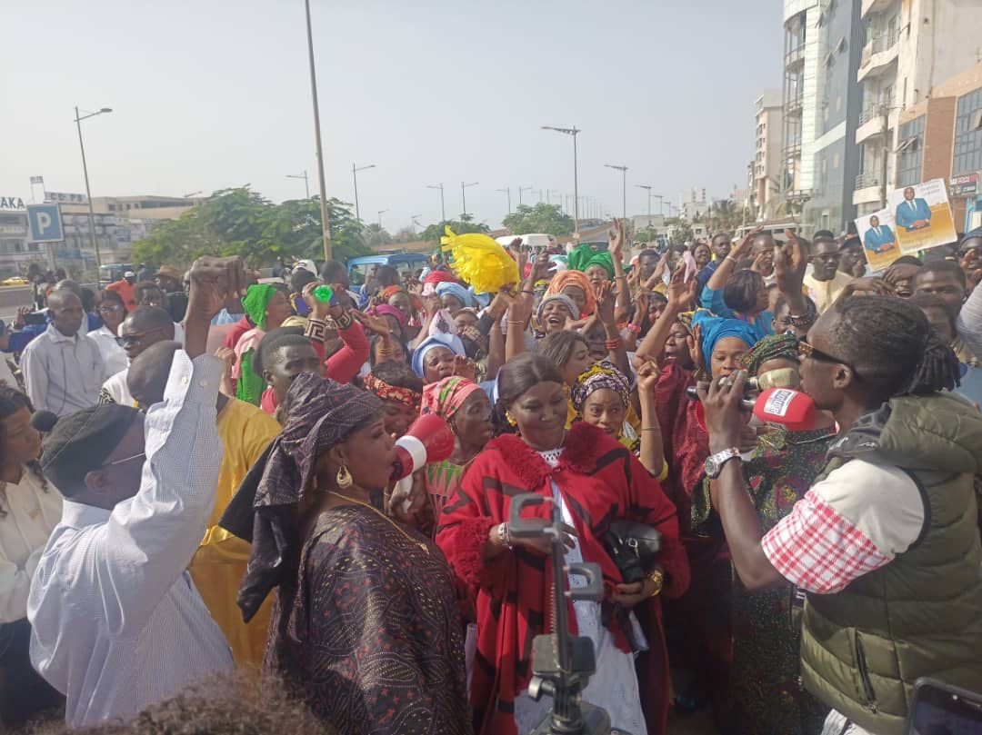 Photos: En image, la déclaration de candidature de Déthié Fall, Président du PRP Photos: En image, la déclaration de candidature de Déthié Fall, Président du PRP