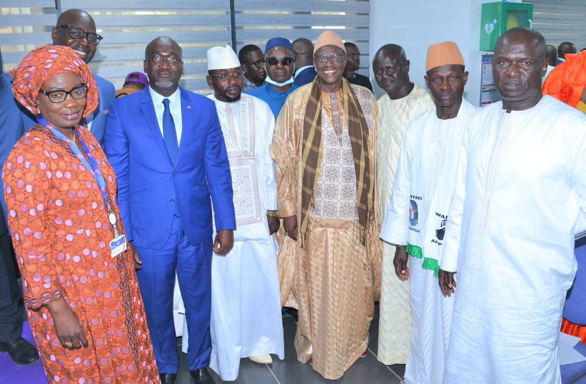 Photos / Senelec: Pape Mademba Bitèye immortalise Seydina Kane, ancien Directeur général