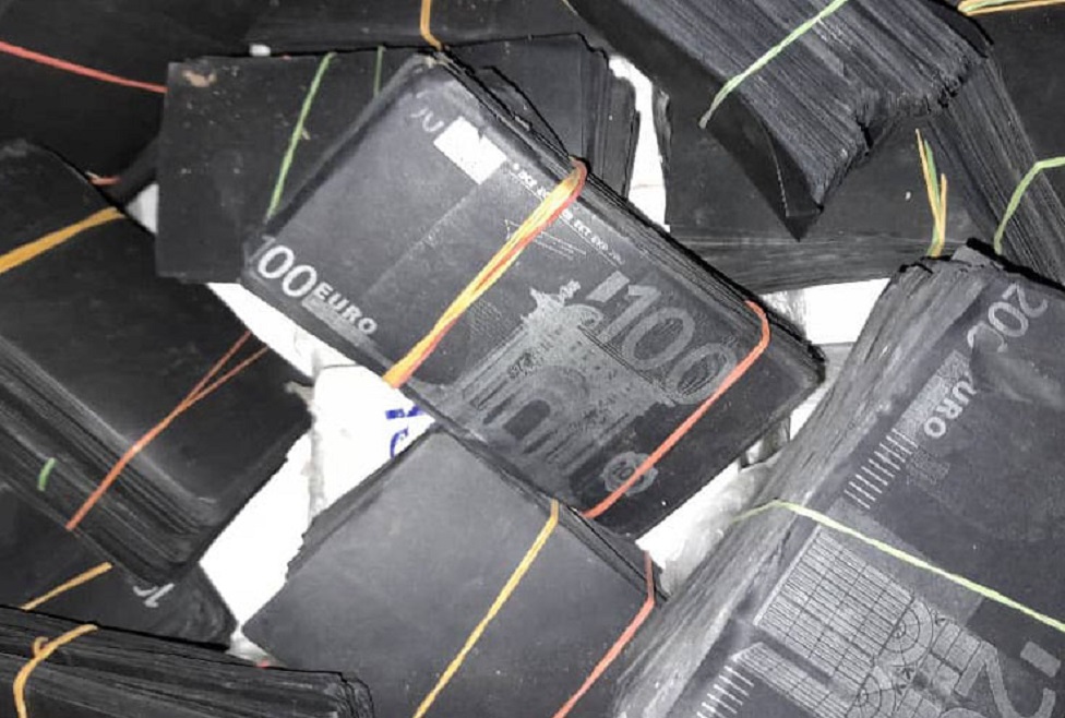 Lutte contre le faux monnayage : la BITIS fait tomber 03 faussaires, deux milliards de francs CFA en billets noirs saisis à Thiès