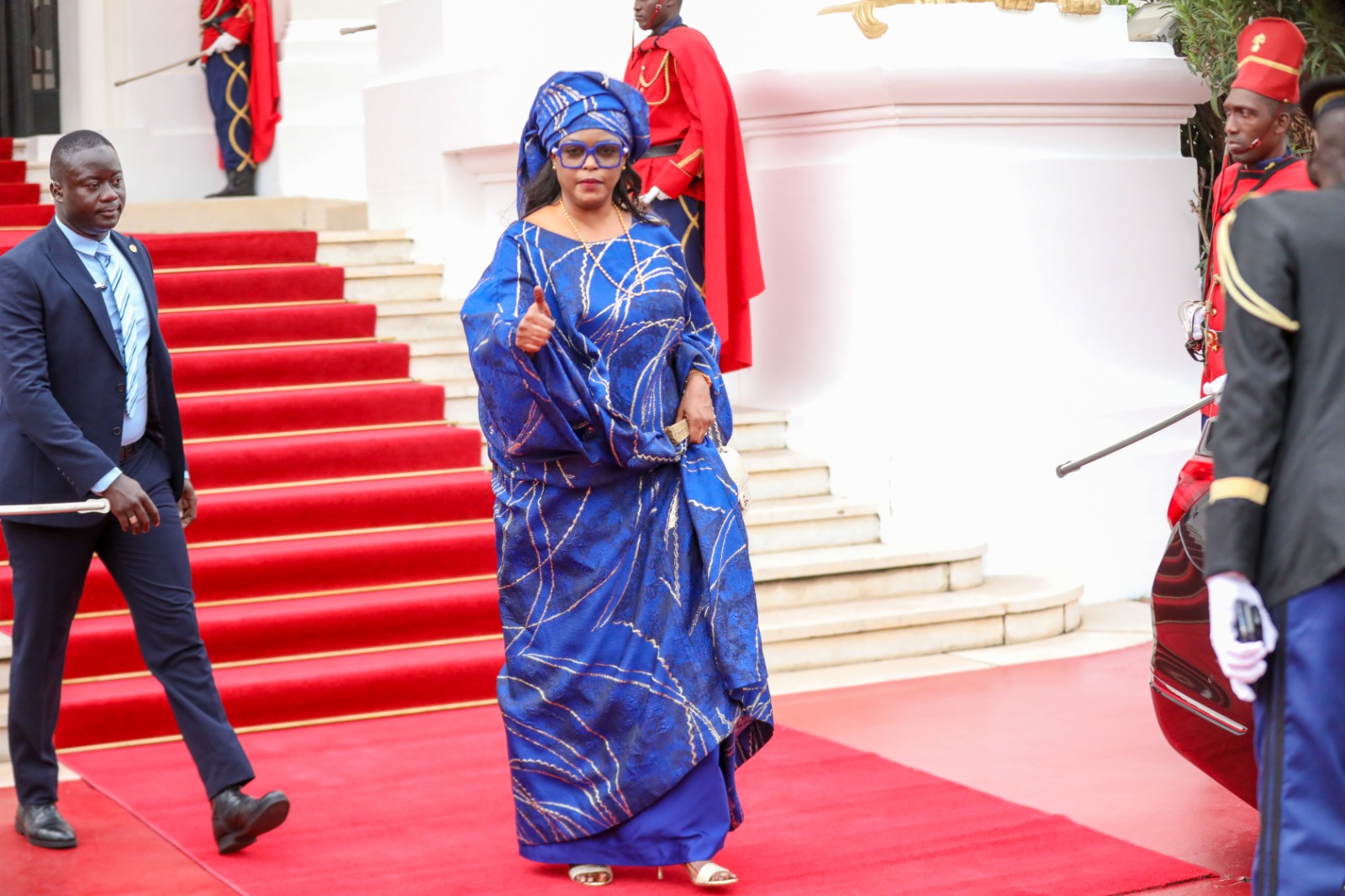 Défilé du 4 avril: Admirez les magnifiques images de Macky Sall en compagnie de la Première Dame (Photos)