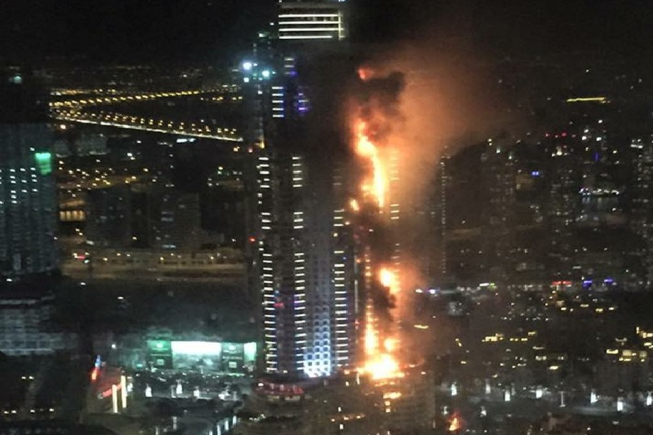 Dubaï / Un immeuble résidentiel prend feu : L'incendie fait 16 morts et 9 blessés 