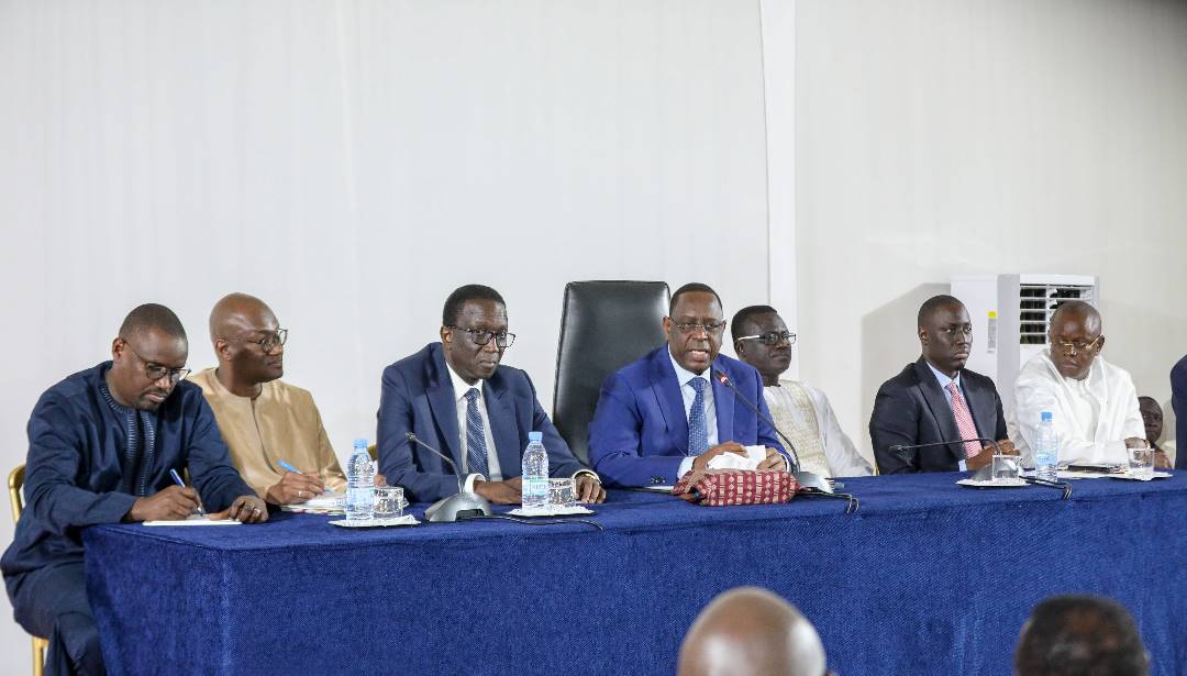 Photos - Macky Sall rencontre les champions de la lutte : Un jackpot pour le sport national Photos - Macky Sall rencontre les champions de la lutte : Un jackpot pour le sport national