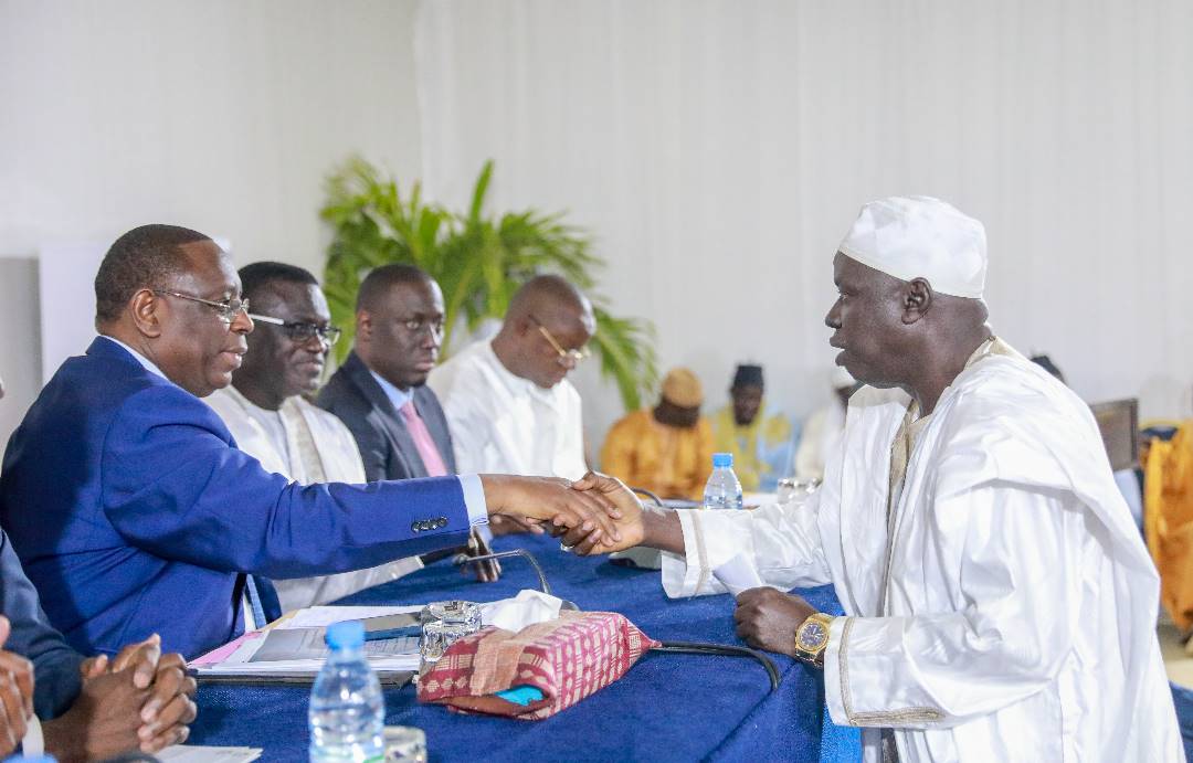 Photos - Macky Sall rencontre les champions de la lutte : Un jackpot pour le sport national Photos - Macky Sall rencontre les champions de la lutte : Un jackpot pour le sport national