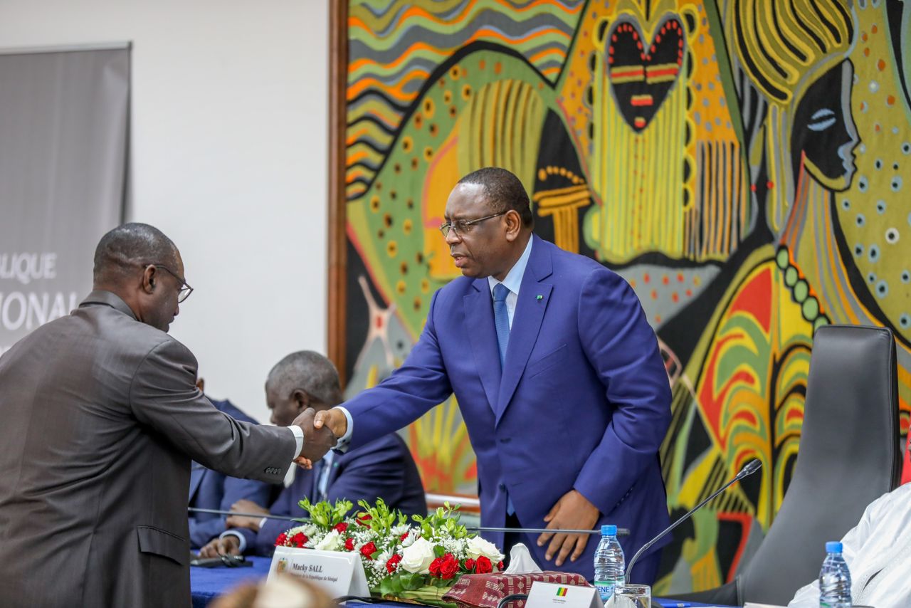 Photos/ Palais : Le président de la République, Macky Sall et les représentants des différentes entités participant au dialogue national
