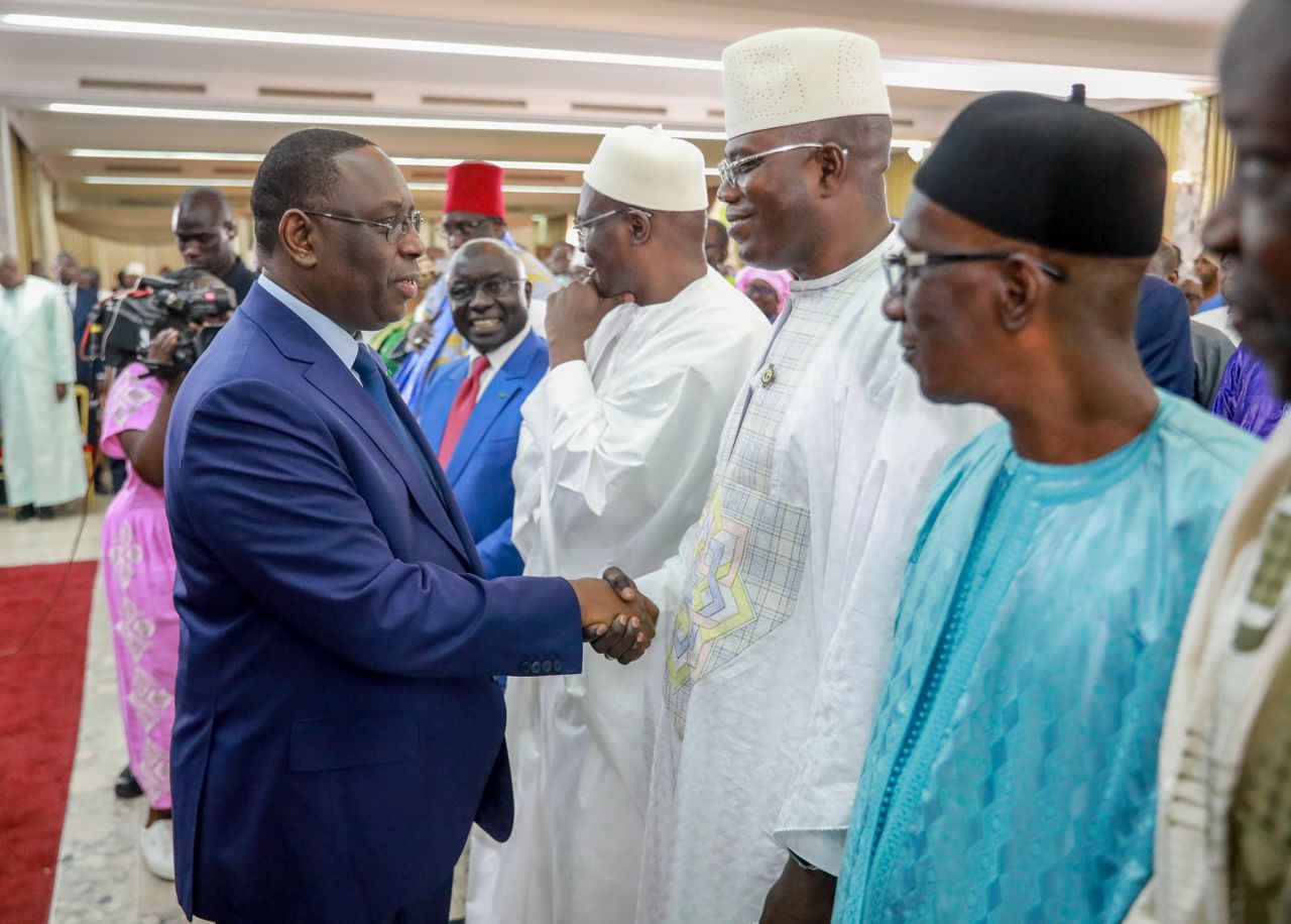 Photos/ Palais : Le président de la République, Macky Sall et les représentants des différentes entités participant au dialogue national