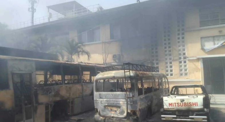 Ucad : Les autorités universitaires en visite des lieux impactés