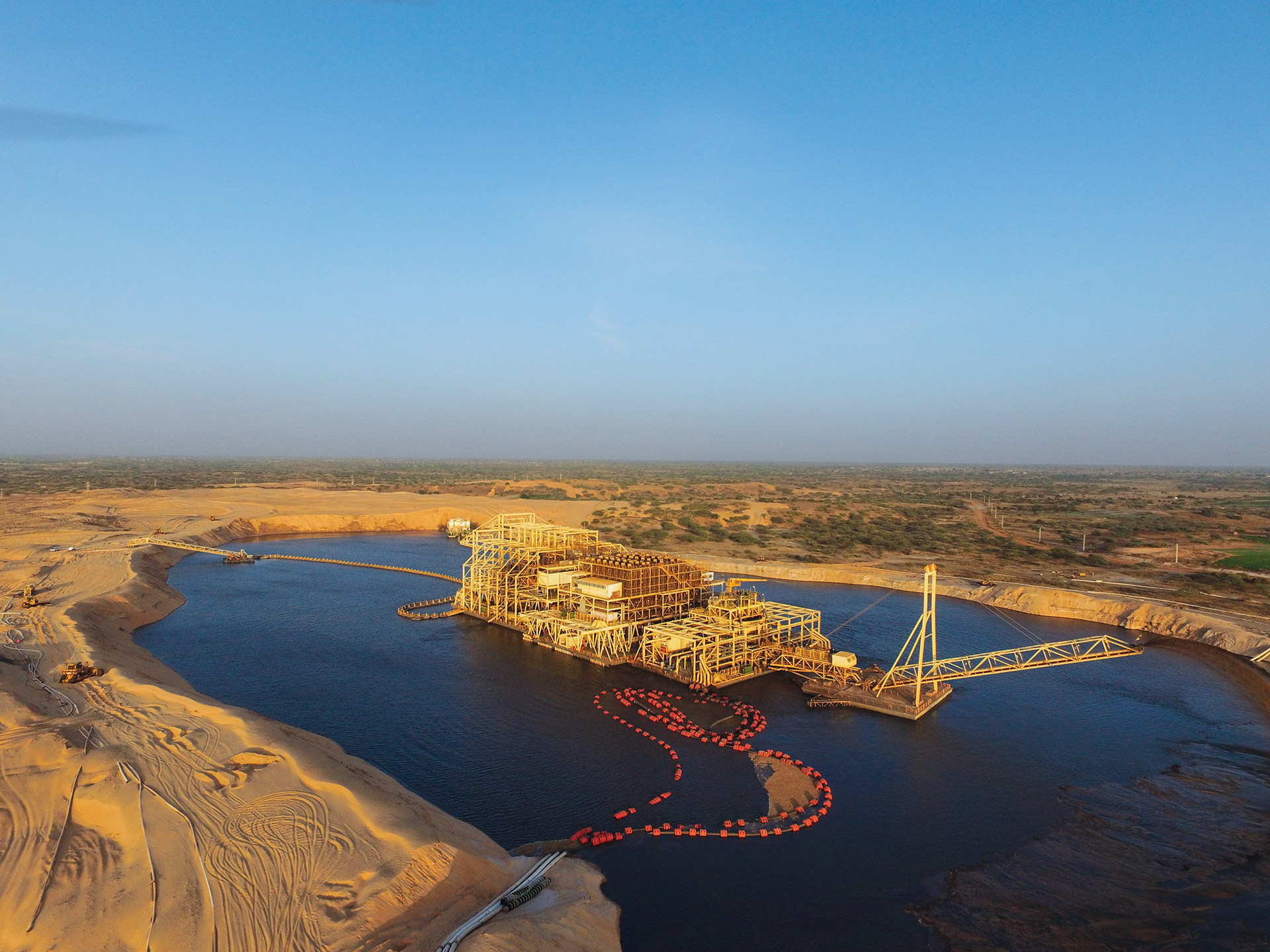 Terres accaparées, expulsions forcées, dégâts sanitaires et environnementaux… : Les sociétés SEPHOS et GCO épinglées pour abus des droits humains