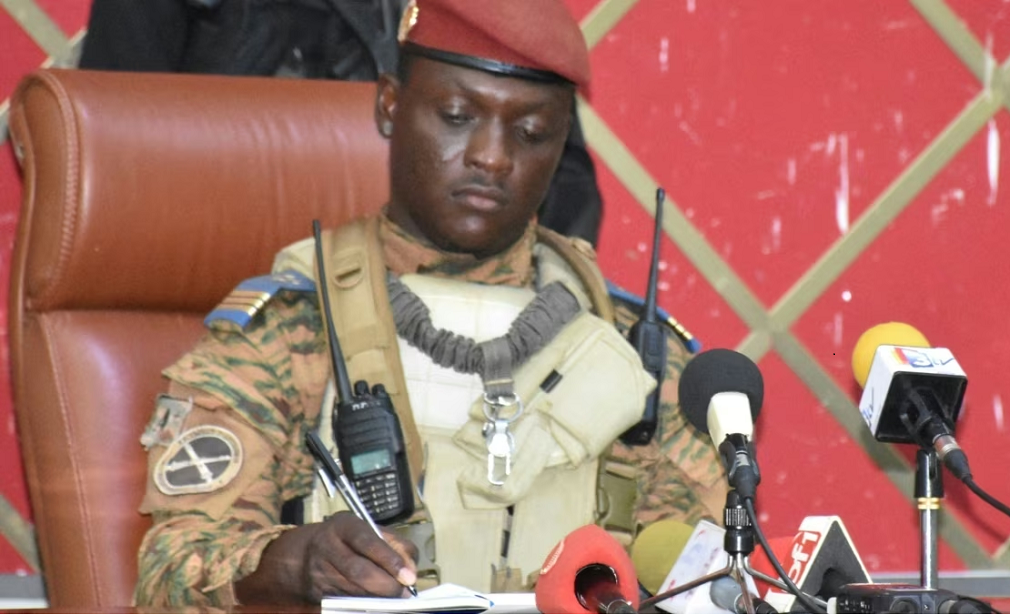 Burkina : "La puissance de l'ennemi a beaucoup augmenté", reconnaît le capitaine Traoré