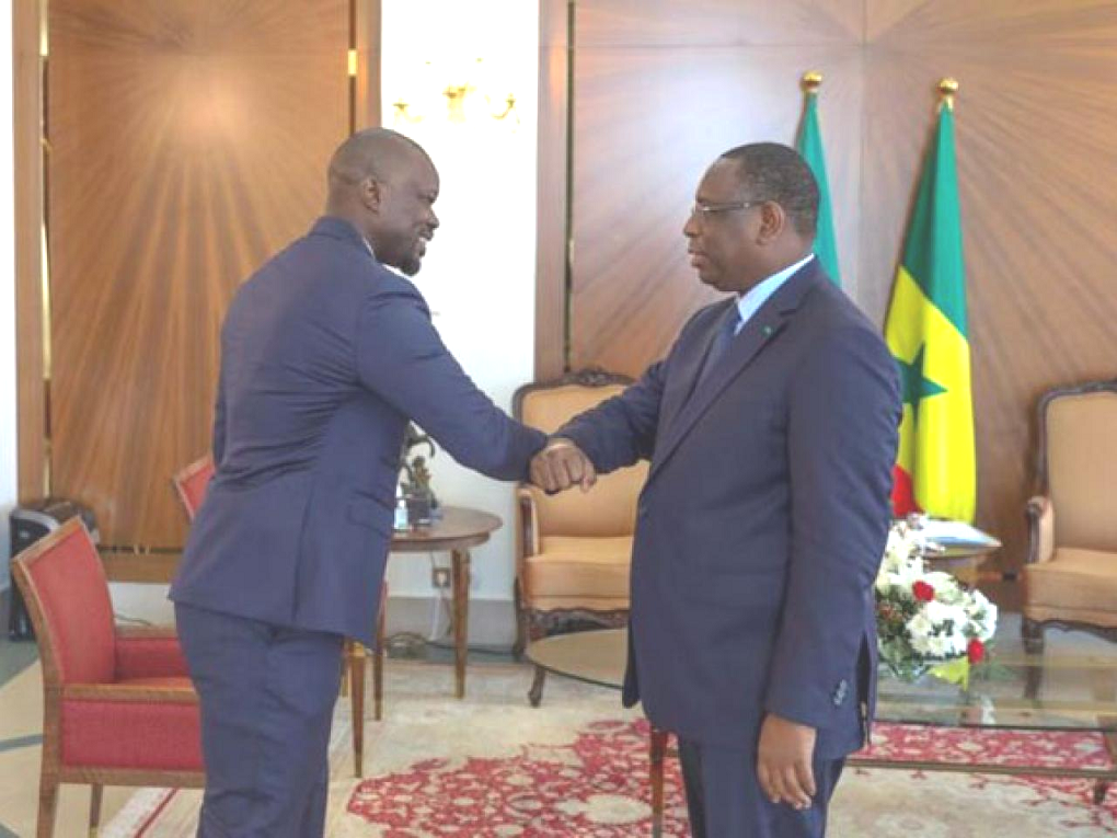 Ousmane Sonko en prison, son parti dissous : Macky Sall gagne provisoirement? «le cóoki fin» contre le Pastef