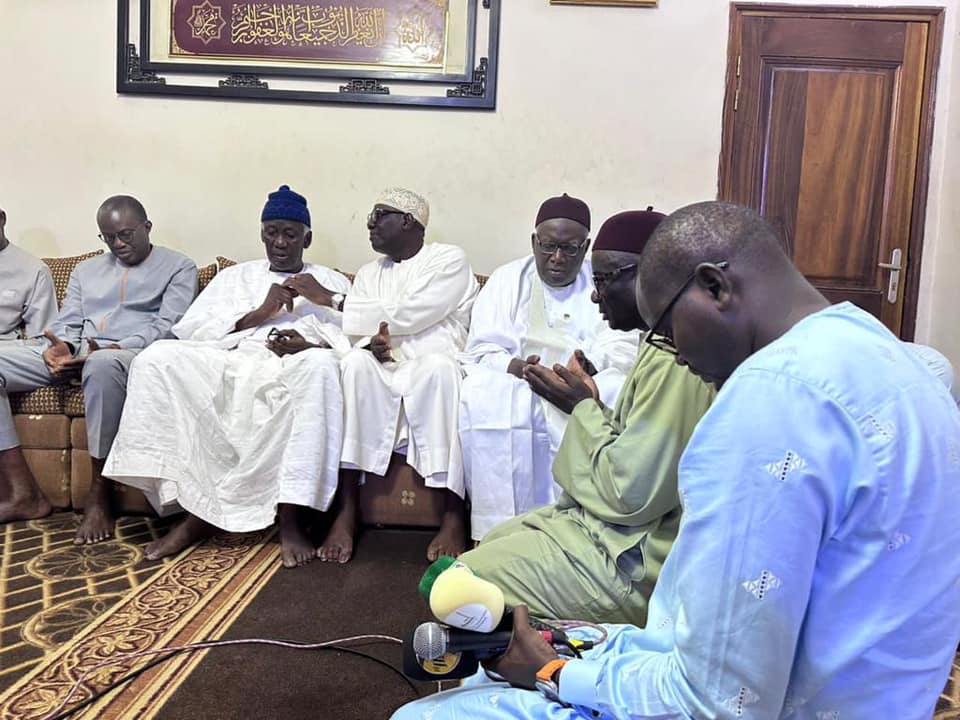 Visite du nouveau Directeur général de la Banque Islamique du Sénégal à la Grande Mosquée de Tivaouane (Photos)