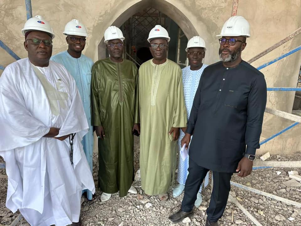 Visite du nouveau Directeur général de la Banque Islamique du Sénégal à la Grande Mosquée de Tivaouane (Photos)