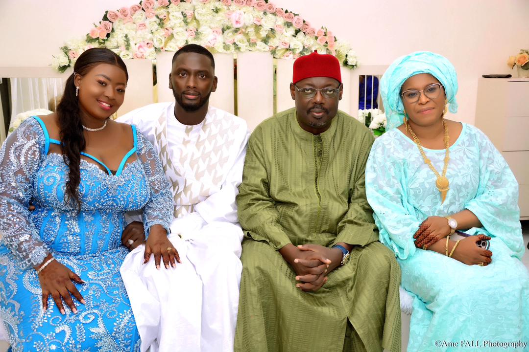 Le cœur de Tabara Sy, fille de Sidy Ahmed Sy Ibn Dabakh, n’est plus à prendre, elle a dit oui à Malick Diop Le cœur de Tabara Sy, fille de Sidy Ahmed Sy Ibn Dabakh, n’est plus à prendre, elle a dit oui à Malick Diop