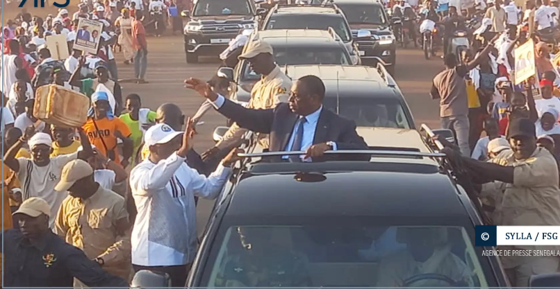 Photos/ Tournée économique: Macky Sall est arrivé à Kédougou