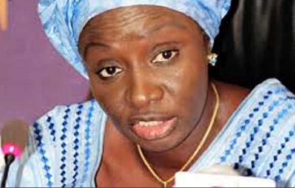 Mimi Touré : «Macky Sall doit cesser sa campagne électorale déguisée»