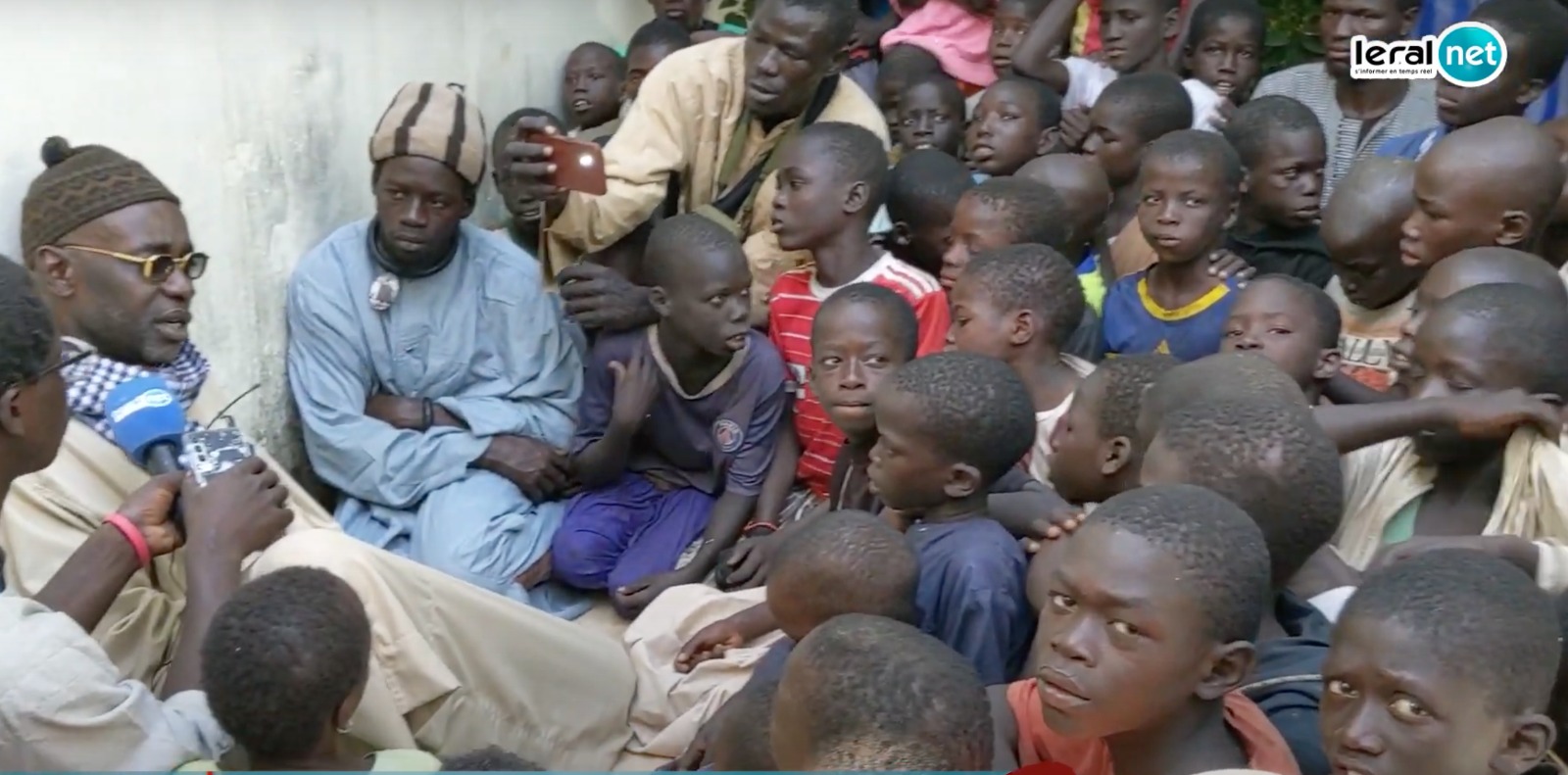 Lagane Célèbre la Générosité de Samuel Sarr lors de la Récolte Annuelle des Champs de Maïs