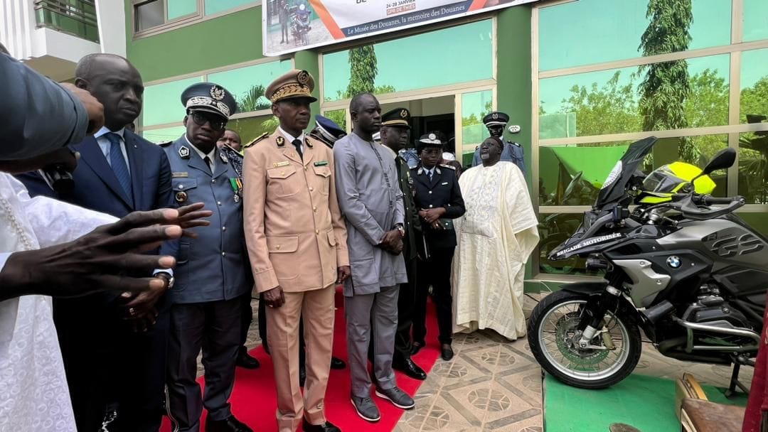 ๐๐ ๐๐ข๐ง๐ข๐ฌ๐ญ๐ซ๐ ๐๐๐ฌ ๐
๐ข๐ง๐๐ง๐๐๐ฌ ๐๐ญ ๐๐ฎ ๐๐ฎ๐๐ ๐๐ญ ร ๐ฅโ๐๐ฑ๐ฉ๐จ๐ฌ๐ข๐ญ๐ข๐จ๐ง ๐ข๐ญ๐ข๐งรฉ๐ซ๐๐ง๐ญ๐ ๐๐ฎ ๐๐ฎ๐ฌรฉ๐ ๐๐๐ฌ ๐๐จ๐ฎ๐๐ง๐๐ฌ ๐ฌรฉ๐งรฉ๐ ๐๐ฅ๐๐ข๐ฌ๐๐ฌ.(Photos) ๐๐ ๐๐ข๐ง๐ข๐ฌ๐ญ๐ซ๐ ๐๐๐ฌ ๐
๐ข๐ง๐๐ง๐๐๐ฌ ๐๐ญ ๐๐ฎ ๐๐ฎ๐๐ ๐๐ญ ร ๐ฅโ๐๐ฑ๐ฉ๐จ๐ฌ๐ข๐ญ๐ข๐จ๐ง ๐ข๐ญ๐ข๐งรฉ๐ซ๐๐ง๐ญ๐ ๐๐ฎ ๐๐ฎ๐ฌรฉ๐ ๐๐๐ฌ ๐๐จ๐ฎ๐๐ง๐๐ฌ ๐ฌรฉ๐งรฉ๐ ๐๐ฅ๐๐ข๐ฌ๐๐ฌ.(Photos)