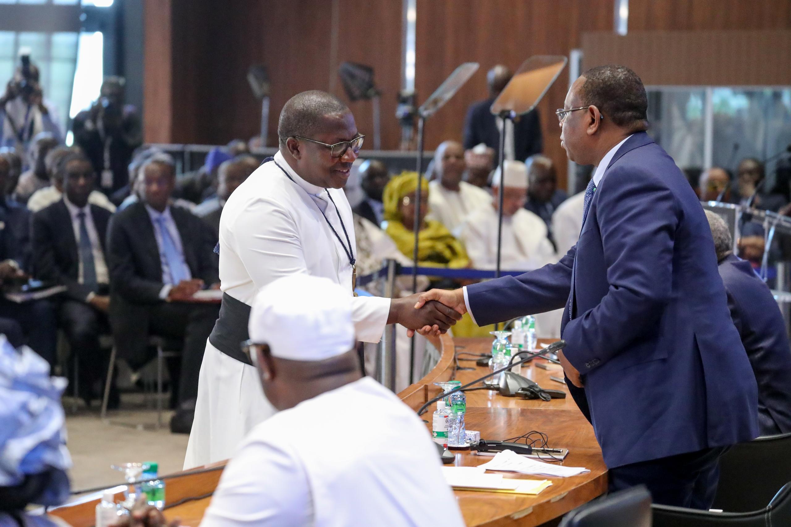 Photos: Le Président Macky Sall face aux acteurs du Dialogue national 