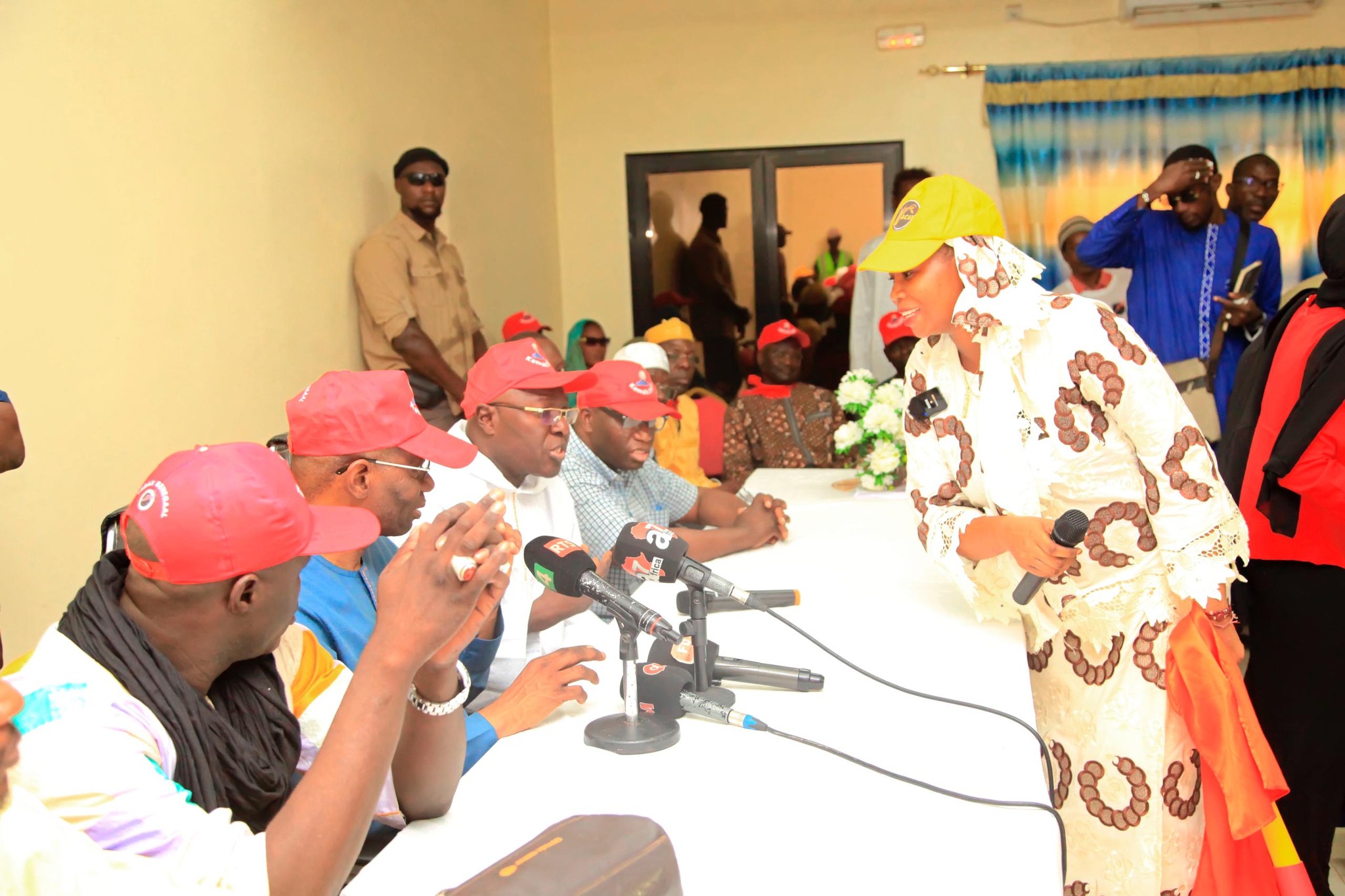 Accueilli chaleureusement à Mbacké: Boubacar Camara rassure par des promesses (Photos) Accueilli chaleureusement à Mbacké: Boubacar Camara rassure par des promesses (Photos)