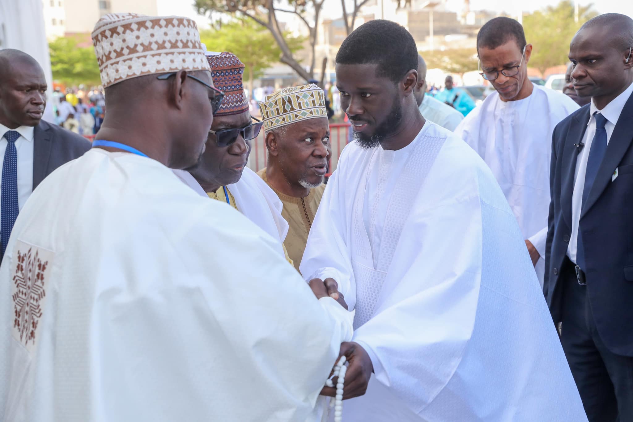  Photos/ Prière de l'Aïd El-Fitr: Le Chef de l'État Bassirou Diomaye Diakhar Faye invite tout le peuple sénégalais à préserver cette stabilité enviée par le monde entier