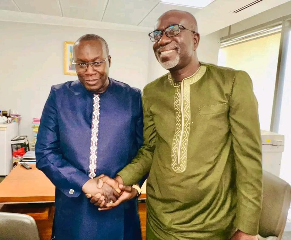 Le ministre de la Formation professionnelle, Moustapha Njekk Sarré rend visite au Directeur de l’Emploi, Pape Modou Fall (Photos)