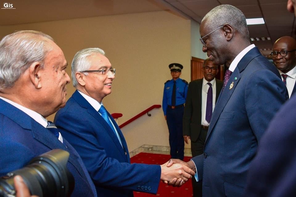 Photos: Cérémonies de remise de l’insigne de la Pléiade au PM mauricien et d’ouverture de la 15e CDP, à Balaclava, Republique de Maurice
