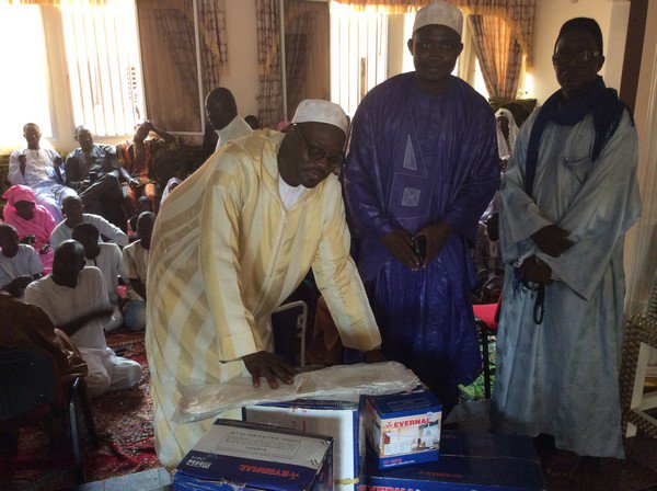 Arrêt sur image: Fatou Tambédou a offert un lot de ventilateurs à la mosquée Serigne Babacar Sy