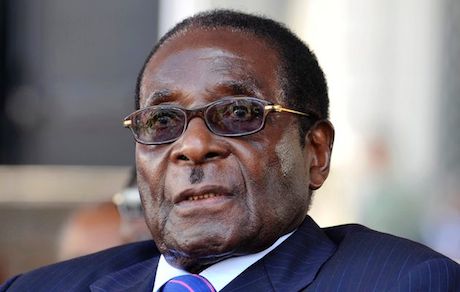 Zimbabwe : Mugabe va rendre aux Blancs leurs terres