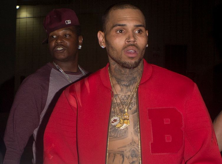 Chris Brown cambriolé : ses plus proches amis pour­raient l’avoir volé