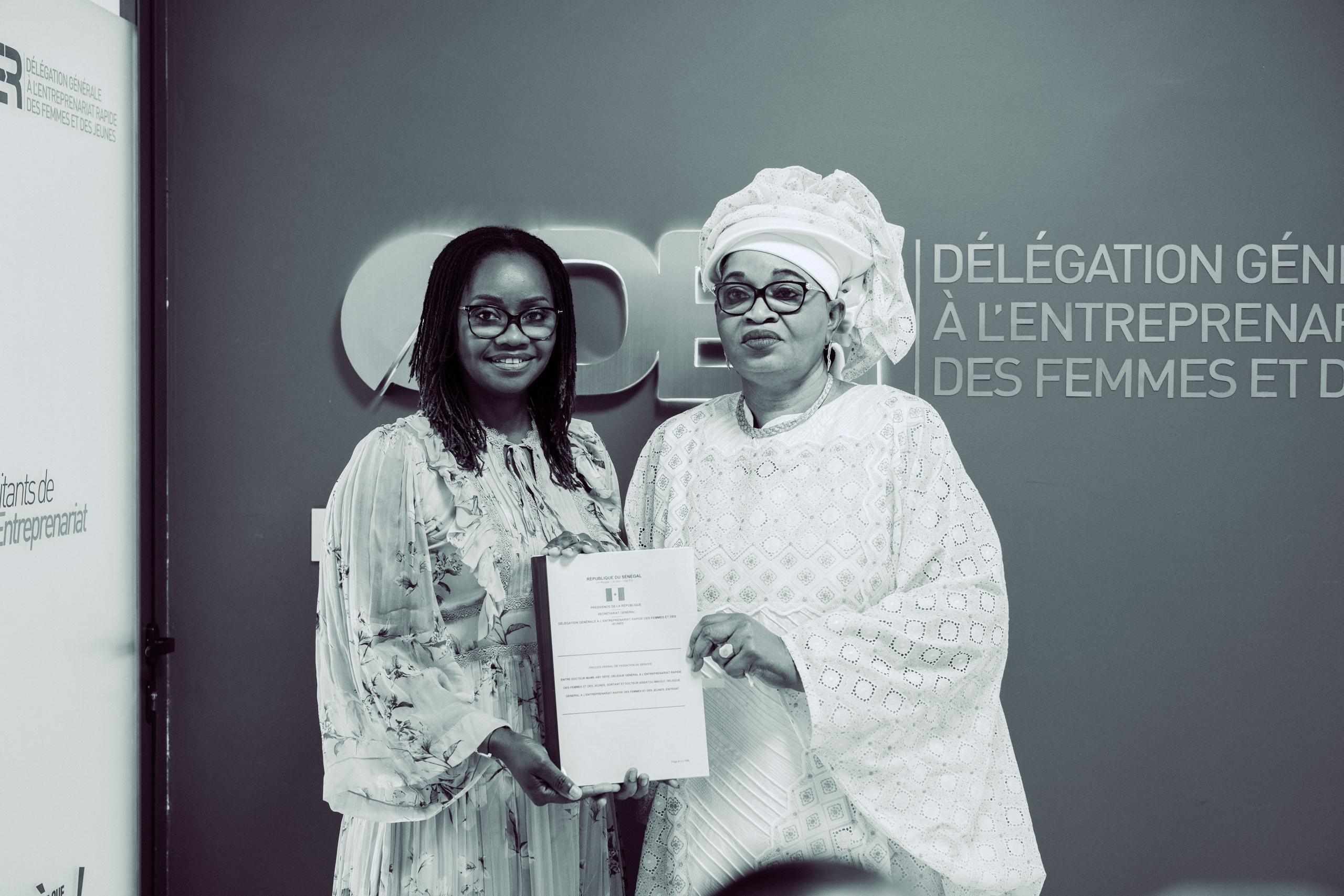 Passation de service : Dr. Aïssatou Mbodj installée dans ses fonctions de Déléguée générale de la DER/FJ, ce 4 juin 2024 Passation de service : Dr. Aïssatou Mbodj installée dans ses fonctions de Déléguée générale de la DER/FJ, ce 4 juin 2024