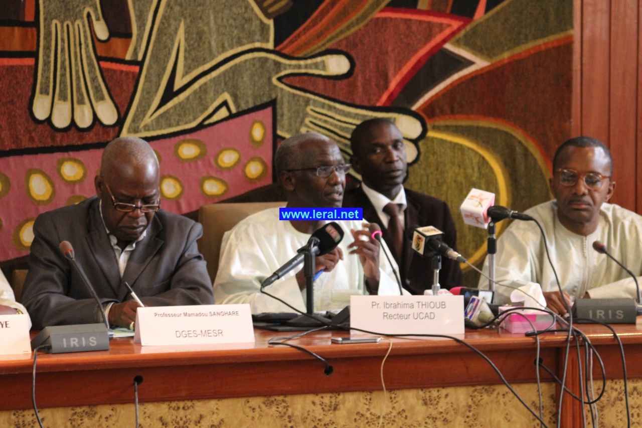 Conférence de presse des Recteurs et Directeurs des Institutions publiques d’enseignement supérieur sur le "caillassage" du cortège de Macky Sall 