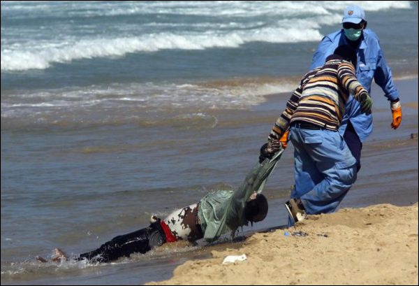 Hommage aux 2 000 migrants engloutis par la mer en 7 mois aux portes de l’Europe