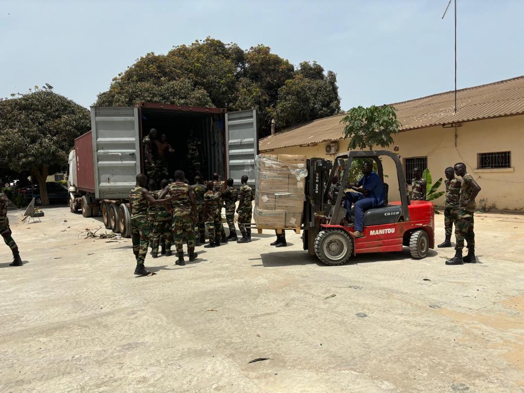 Photos+ Video/ Un acte de générosité humanitaire: APROFEV soutient l'Hôpital Militaire de Ouakam