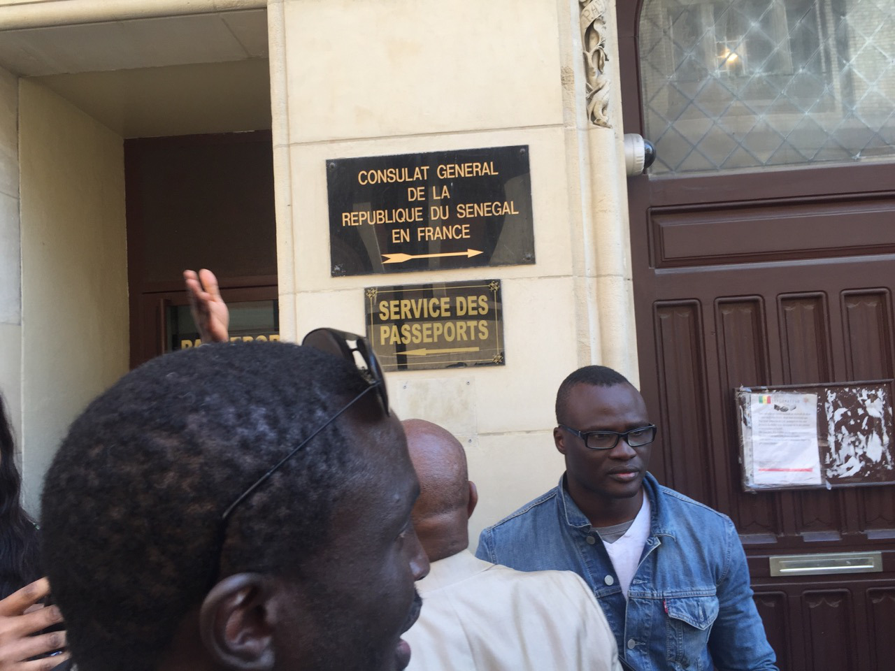 Paris : Les partisans de Karim Wade occupent le Consulat du Sénégal
