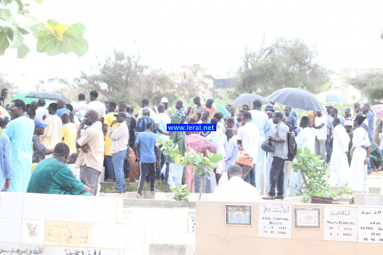 Cimetière musulman de Yoff: Les derniers adieux à  Doudou Ndiaye Rose (images)