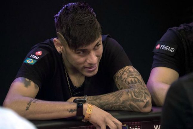 Quand Neymar gagne près de 18 000 euros au poker…