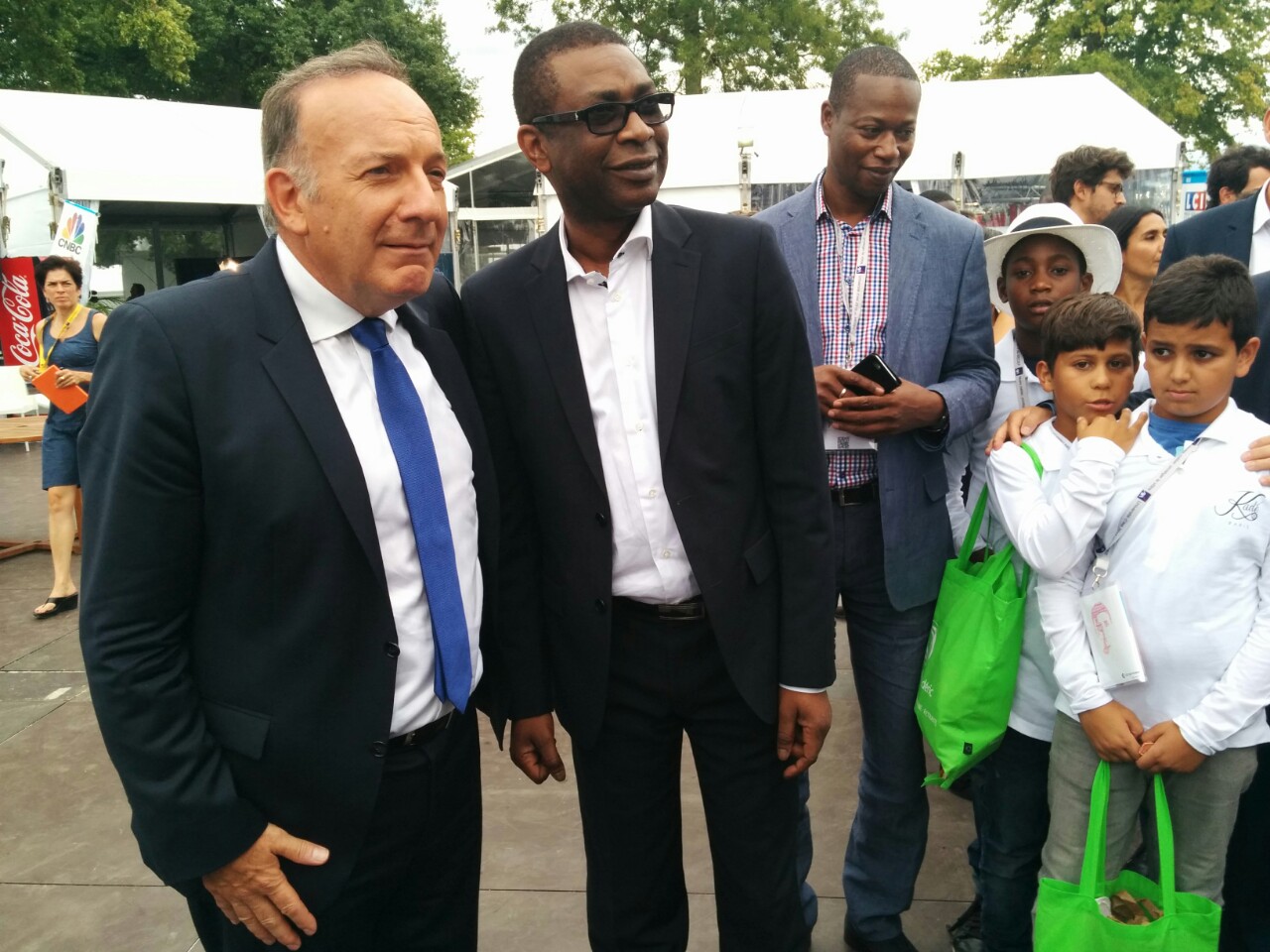Au Medef, Youssou N'Dour "Maintenant les jeunes Africains vont à Istanbul ou Dubaï. Paris ne fait plus rêver" ( Photos - Vidéo) Au Medef, Youssou N'Dour "Maintenant les jeunes Africains vont à Istanbul ou Dubaï. Paris ne fait plus rêver" ( Photos - Vidéo)