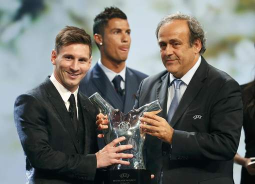 Trophée du meilleur joueur Uefa 2014-2015 : La "photobomb" de Messi à Cristiano Ronaldo