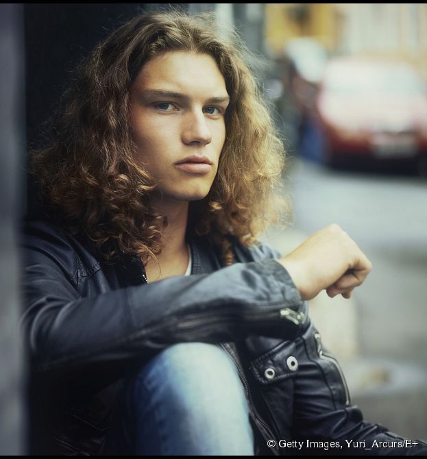21 mecs aux cheveux longs qui vont vous exciter
