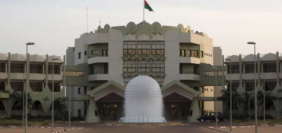 Burkina: 14 candidats à la présidentielle, deux pro-Compaoré écartés (Conseil constitutionnel)